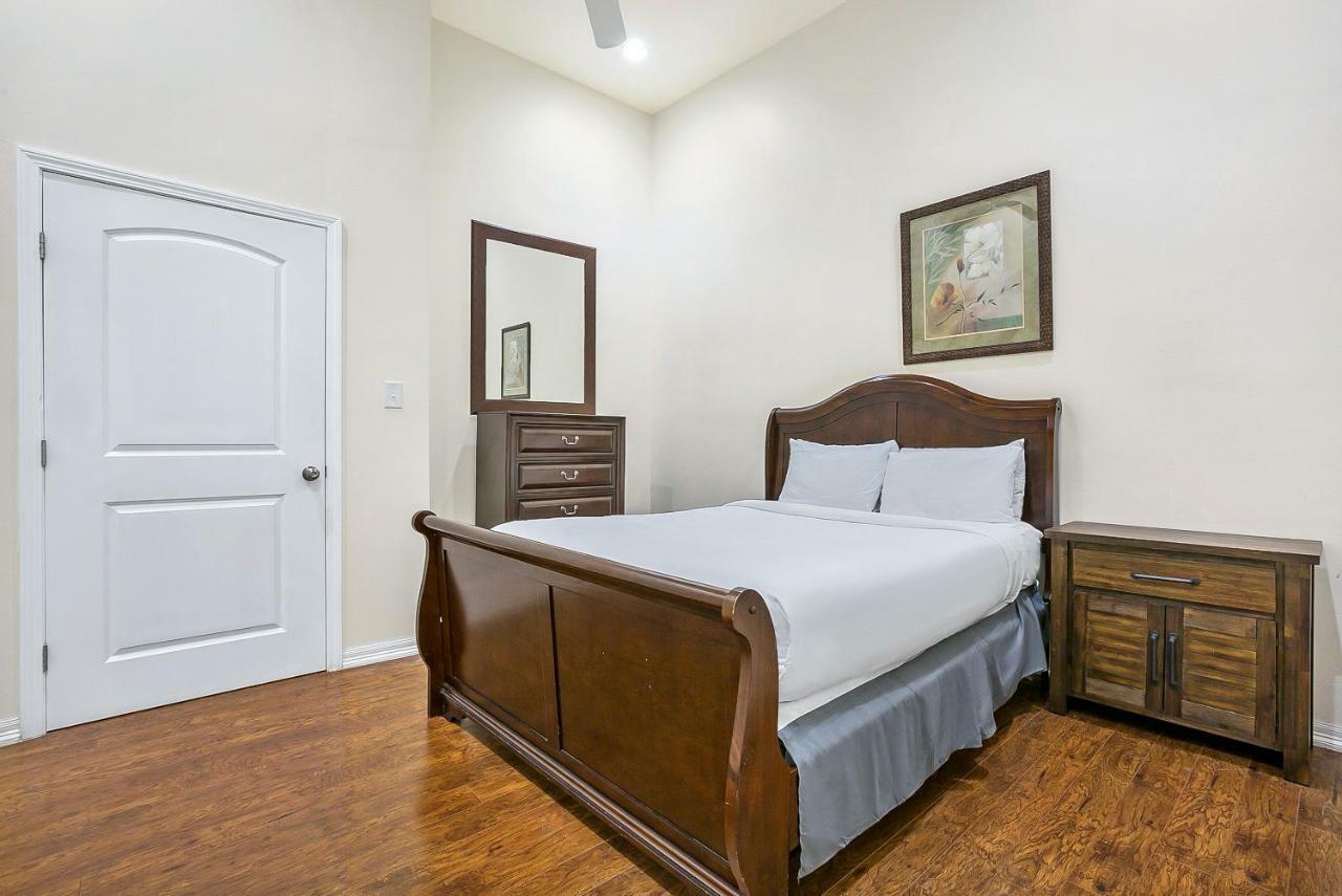 Stylish 4Br Condo In Downtown By Hosteeva New Orleans Dış mekan fotoğraf