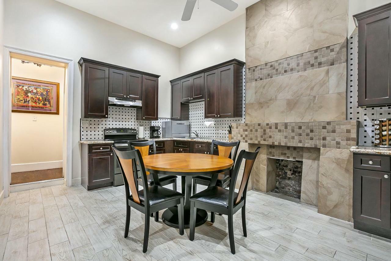 Stylish 4Br Condo In Downtown By Hosteeva New Orleans Dış mekan fotoğraf